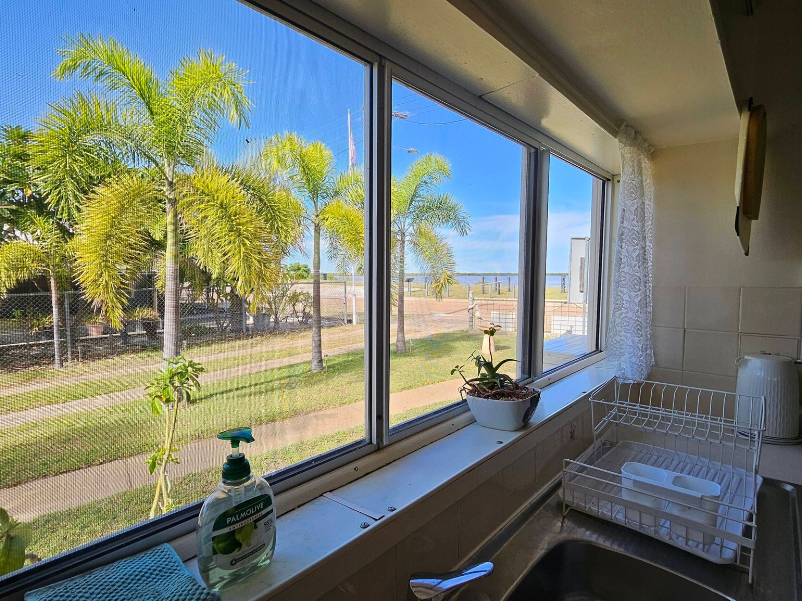Savannah Shores Kitchen