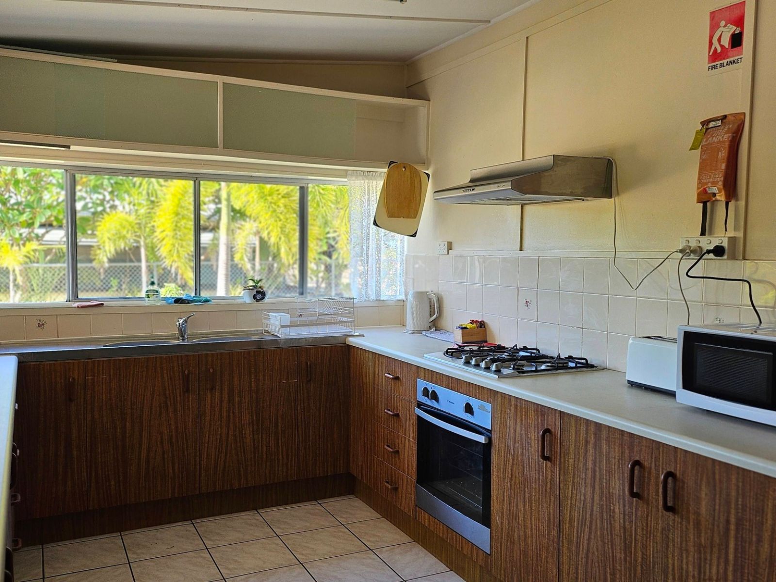 Savannah Shores Kitchen